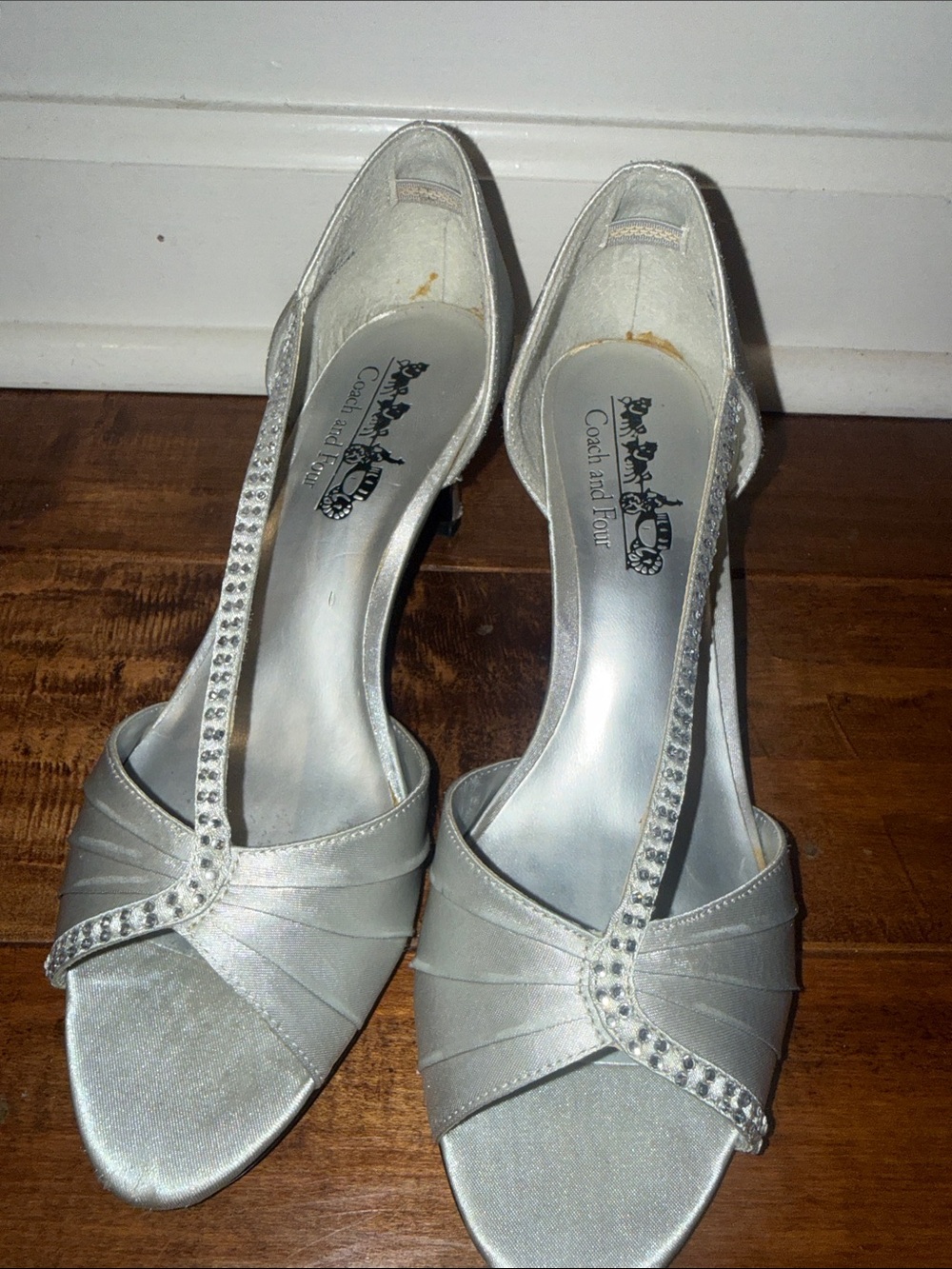 Coach and Four Silver & Rhinestone Kitten Peep toe Heels size 7